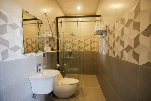 Family room (phòng 02 giường King 1,8 mét)