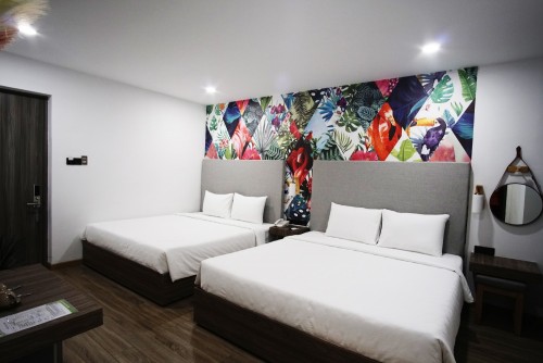 Family room (phòng 02 giường King 1,8 mét)