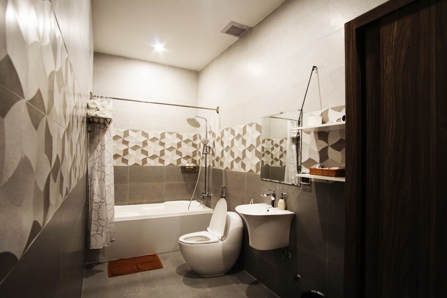 Deluxe Family room (phòng 02 giường King 1,8 mét)
