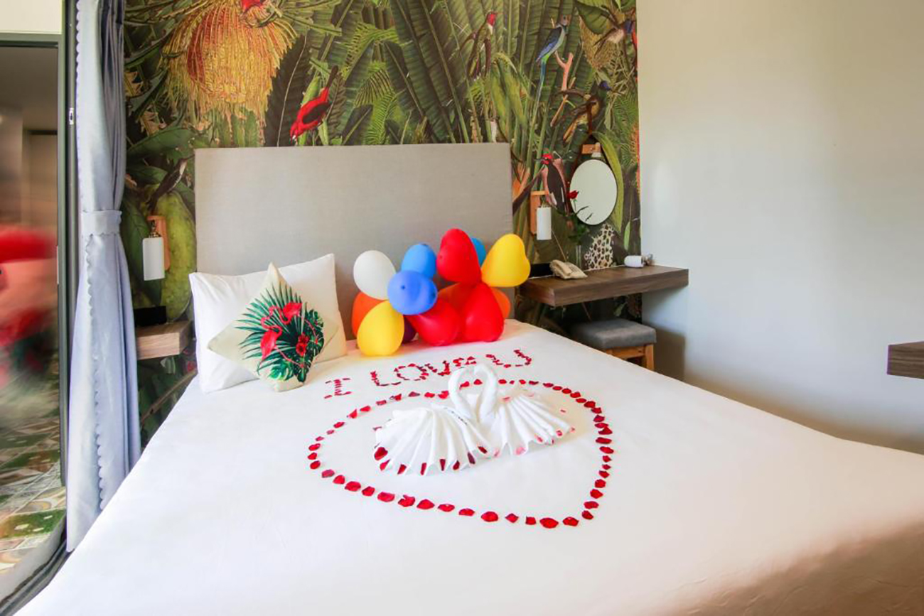 Double room (phòng 01 giường King 1,8 mét)
