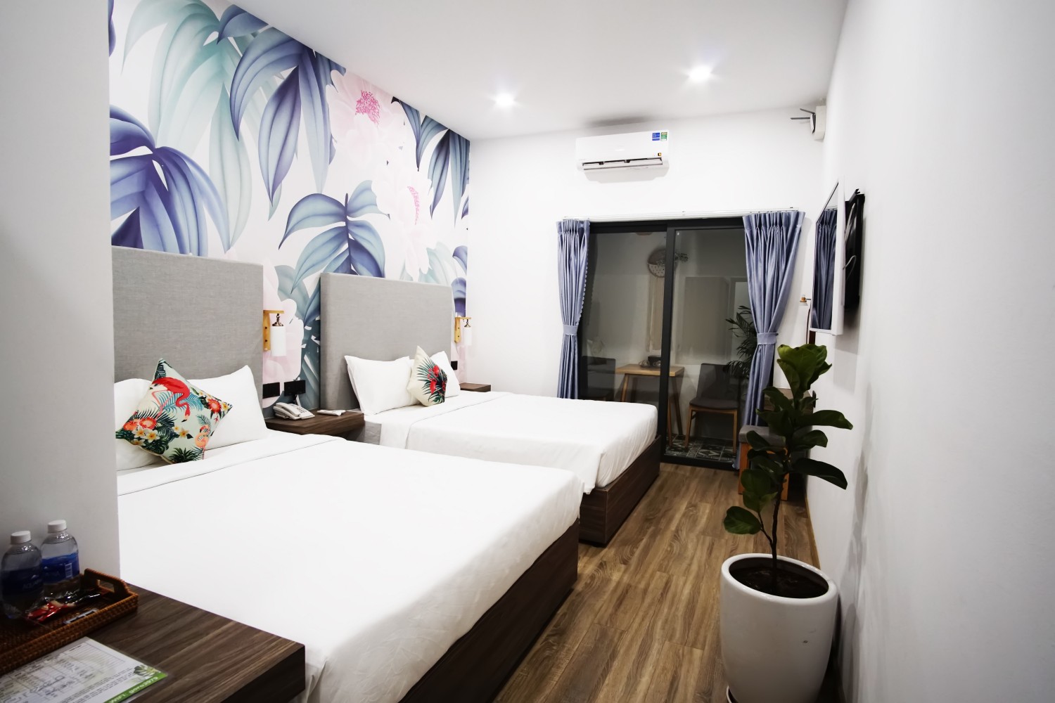 Twin room (phòng 02 giường Queen 1,6 mét)