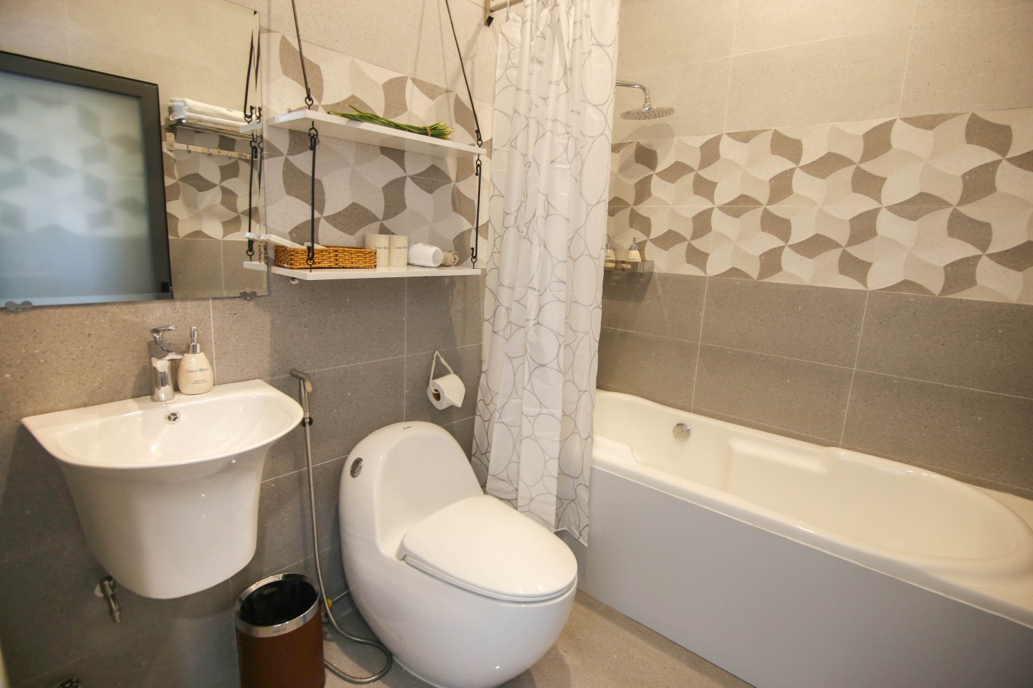 Vip Double room (phòng 01 giường Super King 2 mét)